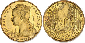 MADAGASCAR
République. Essai-piéfort de 20 francs 1953, Paris.
Lec.110 ; Bronze-aluminium - 7,85 g - 23,5 mm - 12 h
Frappé à 104 exemplaires. Superbe....