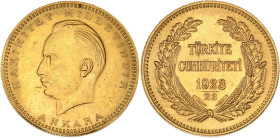 TURQUIE - TURKEY
République, Ismet Inönü (1938-1950). 500 kurush 1946 (1923/23), Ankara.
Fr.213 ; Or - 35,98 g - 35 mm - 12 h
De minimes marques de ma...