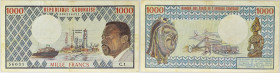 GABON
1000 francs avec le portrait du président Ali Bongo - premier alphabet ND (1974).
P.3a.
Alphabet C.1 - numéro 56031, type rare et recherché pour...