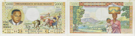 MADAGASCAR
5000 francs - 1000 ariary 1966.
P.60a.
Alphabet S.2 - numéro 31842.
Très bel exemplaire mais aplati. TTB.