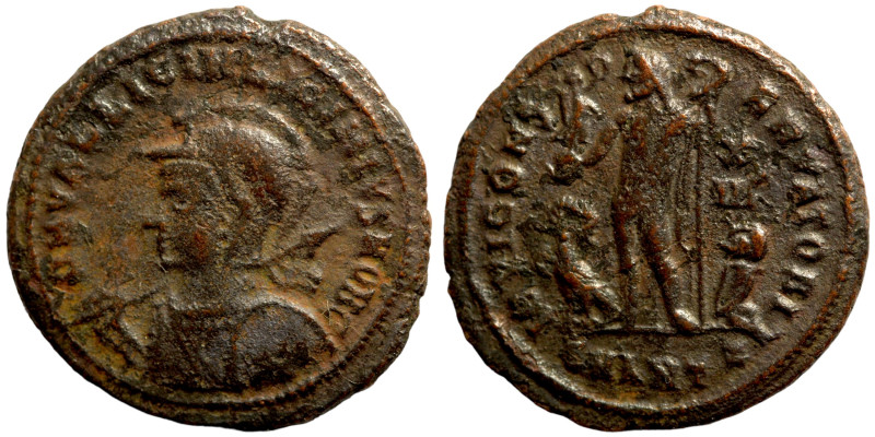 Licinius II. (317-324 AD). Follis. Obv: D N VAL LICIN LICINIVS NOB C. helmeted a...