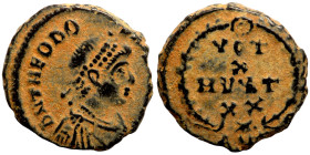 Theodosius I. (378-383 AD). Follis