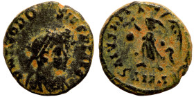 Theodosius I. (378-383 AD). Follis.