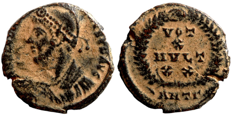 Roman Provincial Coins. 1st - 4th Century AD. Ae

18mm 2,93g