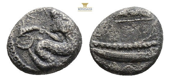 PHOENICIA, Arados (Circa 400-380 BC) AR Stater (13,5 mm, 2,8 g.)Obv: ('ma' in Ar...