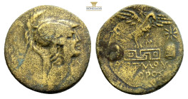 PHRYGIA. Apameia.(Circa 88-40 BC). Ae. 7,4 g. 24,4 mm.Obv : Helmeted bust of Athena right.Rev : Eagle alighting right on maeander pattern; piloi of th...