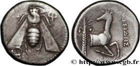 IONIA - EPHESUS
Type : Tétradrachme 
Date : c. 350-340 AC. 
Mint name / Town : Éphèse, Ionie 
Metal : silver 
Diameter : 22,5  mm
Orientation dies : 1...