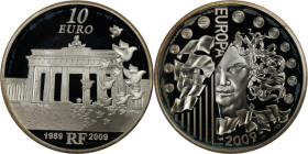 Europäische Münzen und Medaillen, Frankreich / France. 20. Jahrestag des Falls der Berliner Mauer, Brandenburger Tor. 10 Euro 2009. 27,20 g. 0.900 Sil...