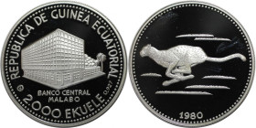 Weltmünzen und Medaillen, Äquatorial Guinea / Equatorial Guinea. Gepard. 2000 Ekuele 1980. 31,0 g. 0.927 Silber. 0.93 OZ. KM 58. Polierte Platte. Min....