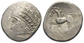 Ostkelten. Noricum. Ostnoricum.

 Tetradrachme (Silber).
Typ Samobor / A.

Vs: Stilisierter Kopf mit Lorbeerkranz links.
Rs: Stilisiertes Pferd ...