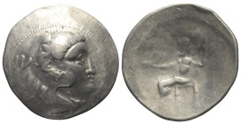 Ostkelten. Philippos III - Typen.

 Tetradrachme (Silber).
Vs: Kopf des jugendlichen Herakles mit Löwenfell rechts.
Rs: Zeus mit Adler und Szepter...