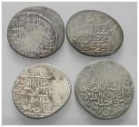 Islam - Lots.


Timuriden und Shaybaniden.

Lot (4 Stück, Silber): Tanka, verschiedene Münzstätten.

25-26 mm; 4,54-5,00 g.
Meist sehr schön....