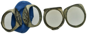ANCIENT ROMAN BRONZE RINGS.(3rd–4th centuries).Ae.

Condition : Good very fine.

Weight : 2.39 - 3.03 gr
Diameter : 18 mm