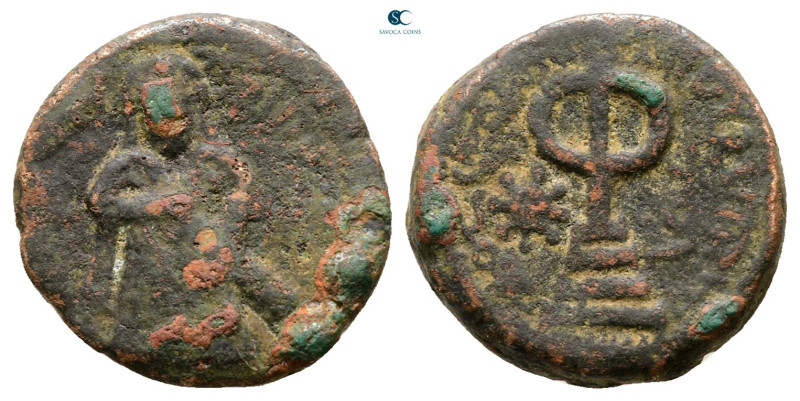 Umayyad. Abd al-Malik AH 65-86. 
Fals Æ

16 mm, 3,34 g



Good Fine