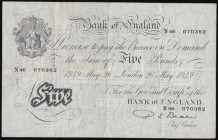 Five Pounds Beale white B270 dated 26 May 1949 serial N46 070382 Fine