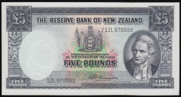 New Zealand 5 Pounds Flemming (1960-67) with security thread Pick 160d aU desirable thus