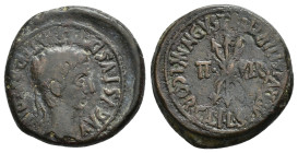 HISPANIA ANTIGUA. BILBILIS. Augusto. Semis. A/ Cabeza laureada a der.; AVGVSTVS DIVI F PATER PATRIAE. R/ Haz de rayos; II-VIR, MVN AVGVSTA BILBILIS-L ...