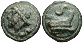 REPÚBLICA ROMANA. ACUÑACIONES ANÓNIMAS. Semis. Roma (225-217 a.C.). A/ Cabeza de Saturno a izq., detrás S. R/ Proa a der., encima S. AE 131,92 g. 50,4...