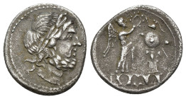 REPÚBLICA ROMANA. ACUÑACIONES ANÓNIMAS. Victoriato. R/ ROMA incuso. AR 2,72 g. 17,8 mm. CRAW-no. MBC. Rarísima.