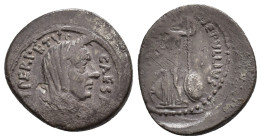 PERIODO DE JULIO CÉSAR A AUGUSTO. JULIO CÉSAR. Denario. Roma (44 a.C.). A/ Cabeza velada a der.; CAESA(R DIC)T PERPETV. R/ Venus a izq. con victoria, ...