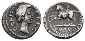 PERIODO DE JULIO CÉSAR A AUGUSTO. OCTAVIANO. Denario. Ceca móvil  (41 a.C.). A/ Cabeza barbada a der.; C CAESAR (III) VIR R P C. R/ Estatua ecuestre a...