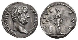 IMPERIO ROMANO. ADRIANO. Denario. Roma (130-133). A/ Cabeza a der.; HADRIANVS AVG COS III P P. R/ Salus a izq. con cetro, pátera y altar con serpiente...