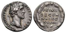 IMPERIO ROMANO. ANTONINO PÍO. Denario. Roma (147-148). A/ Cabeza laureada a der.; ANTONINVS AVG PIVS P P TR P XI. R/ Corona rodeando PRIMI/DECEN/NALES...