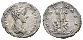 IMPERIO ROMANO. CÓMODO. Denario. Roma (175-176). A/ Busto drapeado a der.; COMMODO CAES AVG FIL GERM SARM. R/ Trofeo con dos cautivos en su base; DE S...