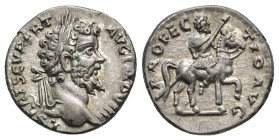 IMPERIO ROMANO. SEPTIMIO SEVERO. Denario. Roma (196-197). A/ Cabeza laureada a der.; L SEPT SEV PERT AVG IMP VIII. R/ El emperador con lanza a caballo...