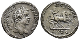 IMPERIO ROMANO. CARACALLA. Denario. Roma (206-210). A/ Cabeza laureada a der.; ANTONINVS PIVS AVG. R/ BVictoria en biga a der.; VICTORIAE/AVGG. AR 3,2...