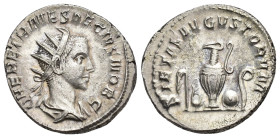 IMPERIO ROMANO. HERENIO ETRUSCO. Antoniniano. Roma (250-251). A/ Busto radiado y drapeado a der.; Q HER ETR MES DECIVS NOB C. R/ Utensilios sacerdotal...