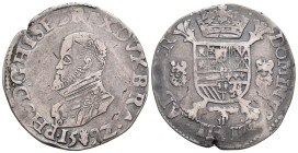 FELIPE II. Escudo felipe. 1592. Amberes. AR 33,33 g. 42,1 mm. Vanhoudt-362.AN. Pequeña grieta. MBC-. Escasa.