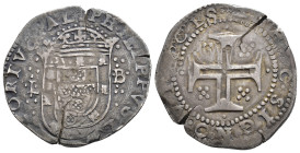 FELIPE III (II de Portugal). Tostao. Lisboa. AR 7,94 g. 31,4 mm. Go-F2-17.08. Dos grietas. MBC.