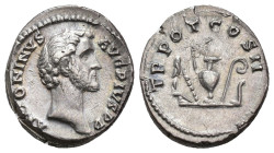 IMPERIO ROMANO. ANTONINO PÍO. Denario. Roma (139). A/ Cabeza a der.; ANTONINVS AVG PIVS P P. R/ Utensilios sacerdotales; TR POT COS II. AR 3,59 g. 18,...