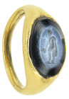 ARQUEOLOGÍA. ROMA. Anillo con un entalle que representa a Bonus Eventus (ss. I-II d.C.). Oro y nicolo. Longitud 22,1 cm. Peso 6,75 gr.

Colección A....