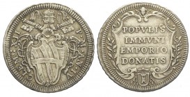 Roma Testone 1730-1740

Roma, Clemente XII (1730-1740), Testone s.d., Ag mm 31,4 g 8,21, BB+