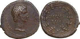 Augustus (27 BC - 14 AD). AE As, Ephesos mint, 25 BC. Obv. Bare head right. Rev. AVGVS/TVS, within wreath. RIC I (2nd ed.) 485; RPC I 2231/2. AE. 12.3...