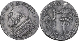 Roma. Clemente VII (1523-1534), Giulio De Medici. Doppio carlino. CNI 60; M. 43; Berm. 841. AG. 4.70 g. 26.00 mm. R. Leggermente tosato. Graffi nei ca...