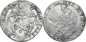 Roma. Clemente VII (1523-1534), Giulio De Medici. Testone. CNI 250/257; M. 45; Berm. 1454. AG. 8.24 g. 29.00 mm. R. Tosato. qBB.