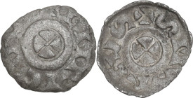 Venezia. Enrico Dandolo (1192-1205). Denaro scodellato. CNI tav. I, 24/25; Paol. 2. MI. 0.30 g. 13.00 mm. Bel BB.