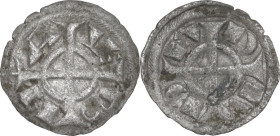 Verona. Denaro, Monetazione Comunale XII-XIII secolo. CNI 1/12; MIR (Triv., Istria, Dalm. ed Alb.) 309. MI. 0.31 g. 14.00 mm. Bel BB.