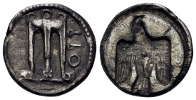 Italy, Bruttium, Kroton, c. 480-430 BC. AR Stater (19,3mm, 7.6g). Tripod, legs surmounted by wreaths and terminating in lion's feet. R/ Incuse eagle f...