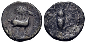 Phoenicia, Arados, c. 172/1-111/0 BC. AR Drachm (17,8mm, 3.9g). Bee. R/ Stag standing right; palm tree in background, APAΔIΩN to right. Duyrat 2823-52...