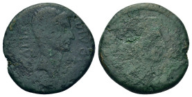 The Triumvirs. Octavian and Divus Julius Caesar, Southern Italian(?), 38 BC. Æ Sestertius or Dupondius (29,4mm, 16g). Bare head of Octavian r., wearin...