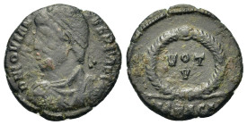 Jovian (363-364). Æ (19,7mm, 3.7g). Heraclea. Pearl-diademed, draped and cuirassed bust l. R/ VOT/V in two lines; all within laurel wreath; HERACA. RI...