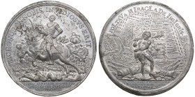 Russia Tin-Alloy Medal 1709 (mid-18th century) - Сommemorating the Battle of Poltava on June 27, 1709.
76.33g. 65mm. AU/AU.Obv.: On the background of ...