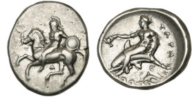 CALABRE, TARENTE, AR nomos, 355-340 av. J.-C. D/ Cavalier nu et casqué galopant à g., ten. un bouclier rond et deux lances. Sous le cheval, Δ. R/ Tara...