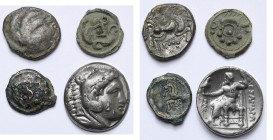 lot de 4 p.: Coriosolites, statère en billon, R/ Sous le cheval, sanglier à d.; Suessiones, potin au sanglier; bronze avec cheval à g.; Danube, tétrad...
