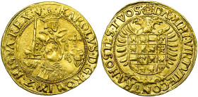 BRABANT, Duché, Charles Quint (1506-1555), AV réal d'or, s.d. (1546-1556), Anvers. Ponctuation par points. D/ L'empereur couronné de f., ten. l'épée e...