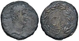 Augusto (27 a.C.-14 d.C.) Sesterzio (Pergamo in Asia (?) - Testa a d. - R/ C A in corona d'alloro - RPC 2233 AE (g 20,77) Ex Artemide, asta elive 20, ...